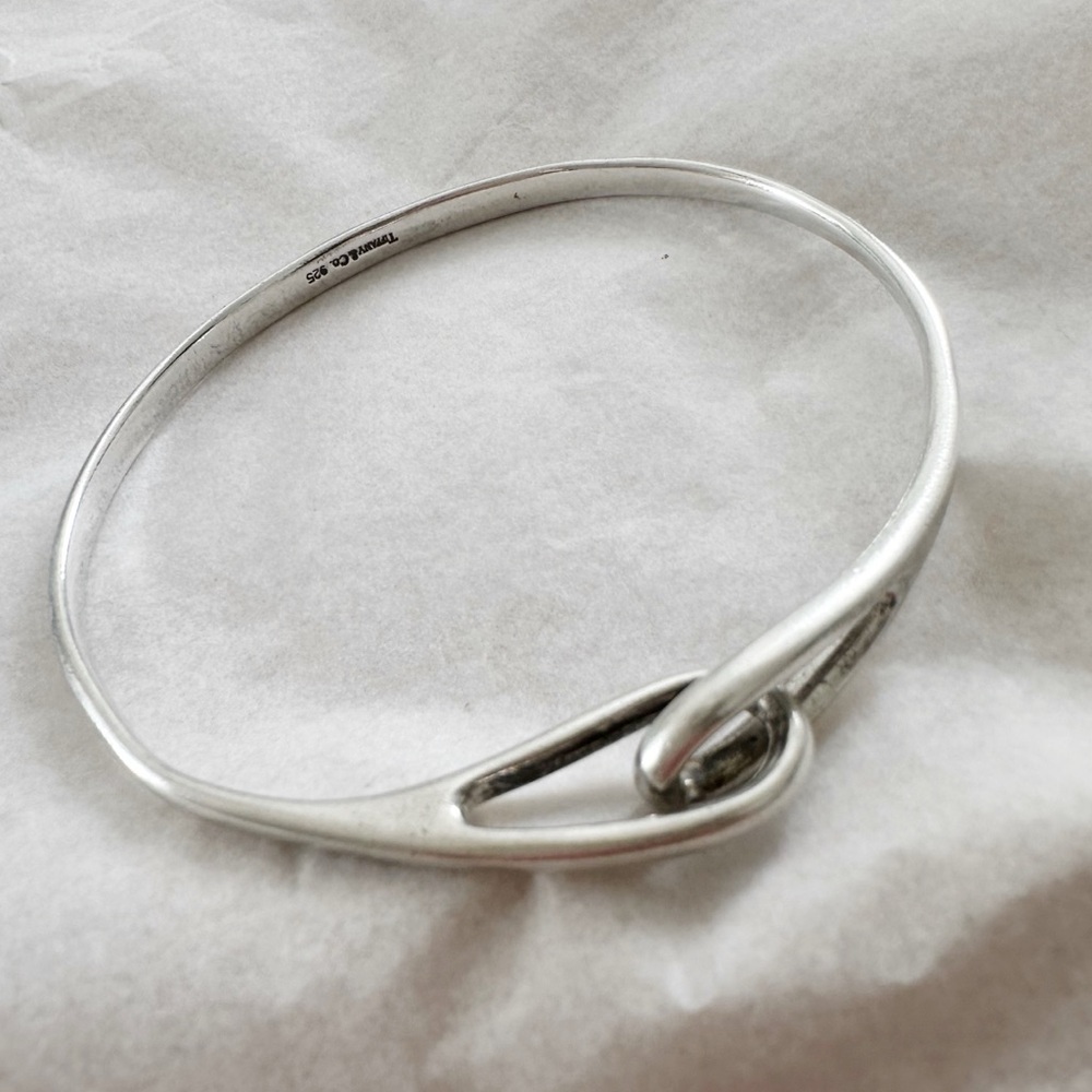Vintage Tiffany & Co. 925 Silver Infinity Bracelet.